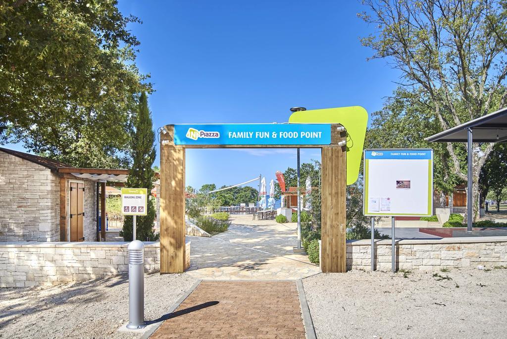 Happy Camp Mobile Homes In Camping Park Umag Karigador Exteriör bild